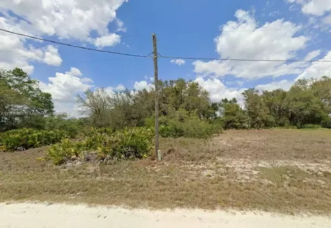 2060 W Oxnard Rd, Avon Park, FL 33825