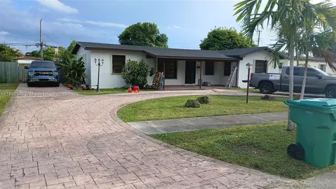 10030 SW 54th St, Miami, FL 33165