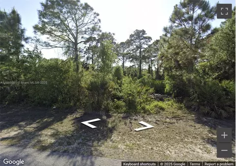 617 Henry Ave, Lehigh Acres, FL 33972