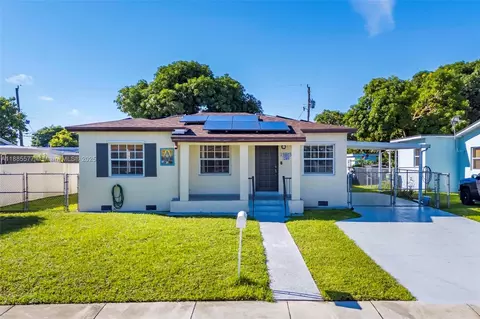 Exterior - 280 E 39th St, Hialeah, FL 33013 photo 14 of 15