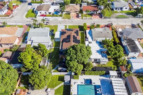 View/Area - 280 E 39th St, Hialeah, FL 33013 photo 10 of 13