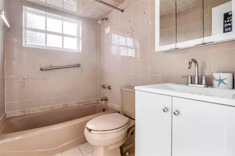 Bath - 280 E 39th St, Hialeah, FL 33013 photo 1 of 3