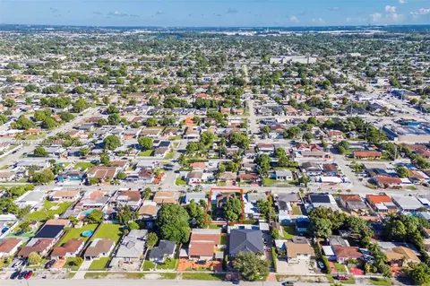 View/Area - 280 E 39th St, Hialeah, FL 33013 photo 8 of 13