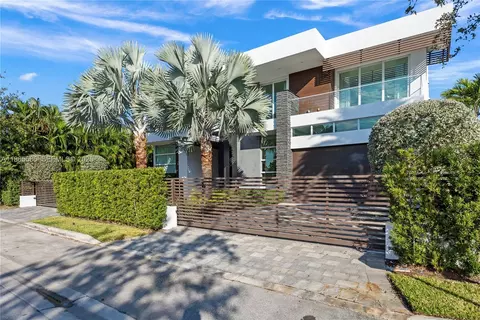 1261 99th St, Bay Harbor Islands, FL 33154