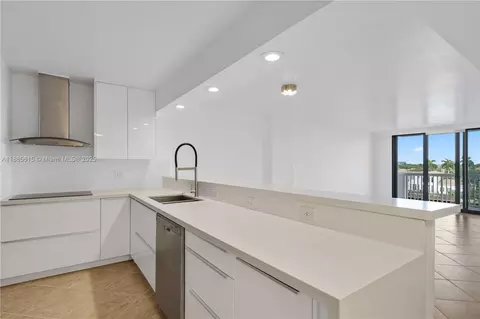 1500 S Ocean Dr #5C, Hollywood, FL 33019
