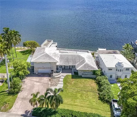 10875 N Bayshore Dr, Miami, FL 33161