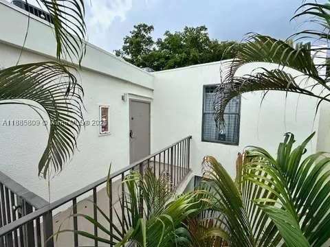 20341 NE 30th Ave #PH2-6, Aventura, FL 33180