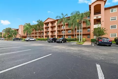 701 SW 142nd Ave #110S, Pembroke Pines, FL 33027