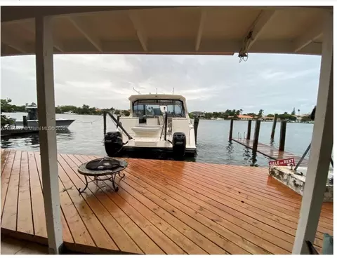Undisclosed, Miami Beach, FL 33141
