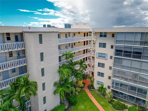 2980 Point East Dr #D607, Aventura, FL 33160