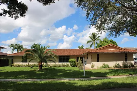 16100 W Prestwick Pl, Miami Lakes, FL 33014