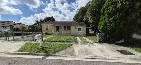 610 E 6th Pl, Hialeah, FL 33010