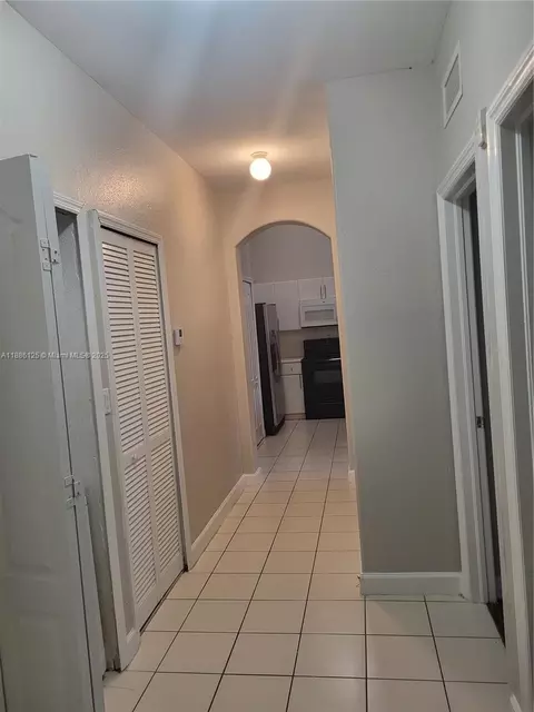 1662 SE 27th Dr #202, Homestead, FL 33035