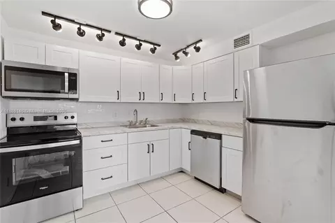 302 Wellington #C, West Palm Beach, FL 33417