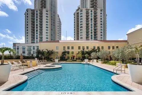 7350 SW 89th St #617S, Miami, FL 33156