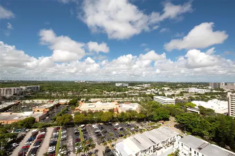 2750 NE 183rd St #2204, Aventura, FL 33160