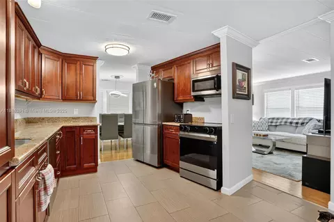 123 NW 51st Ct, Pompano Beach, FL 33064