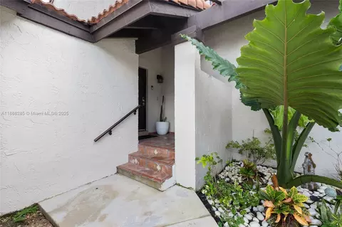 4853 SW 152nd Ct #B-39, Miami, FL 33185