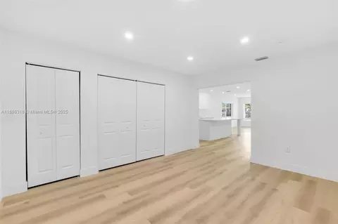 924 W 28th St, Hialeah, FL 33010 photo 13