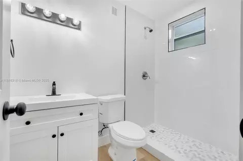 924 W 28th St, Hialeah, FL 33010 photo 18