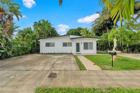 924 W 28th St, Hialeah, FL 33010