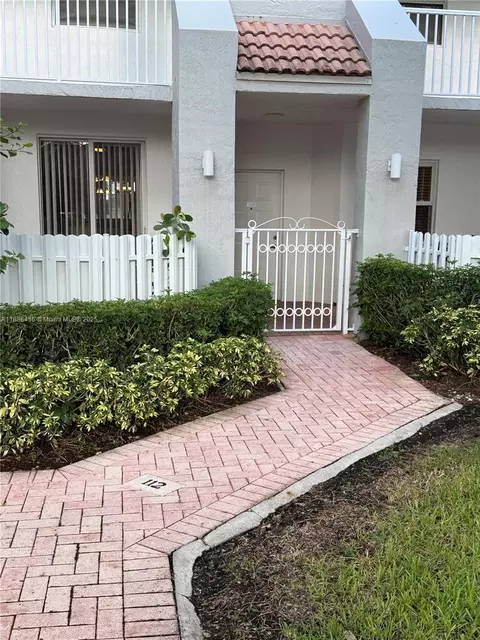 10750 NW 66th St #112, Doral, FL 33178