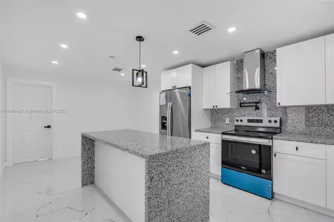 533 E 61st St, Hialeah, FL 33013 photo 11