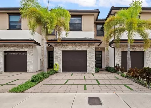 15829 NW 91st Ct, Miami Lakes, FL 33018