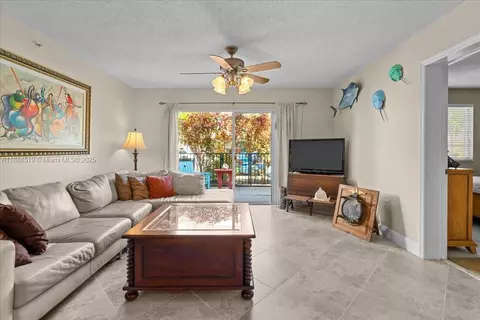 2021 SE 10th Ave #212, Fort Lauderdale, FL 33316