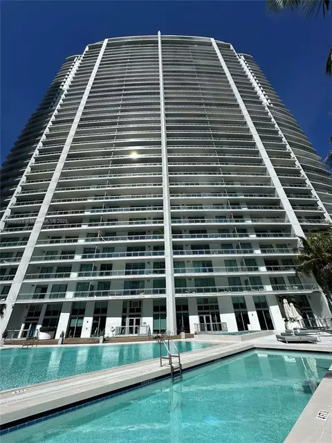 1 SW Jklm Sw 3rd St # Q, Miami, FL 33130