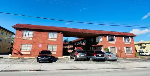 1281 W 29th St #8, Hialeah, FL 33012