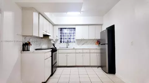 2367 NW 82nd St, Miami, FL 33147