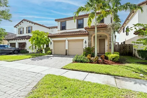 2442 NE 1st St, Homestead, FL 33033