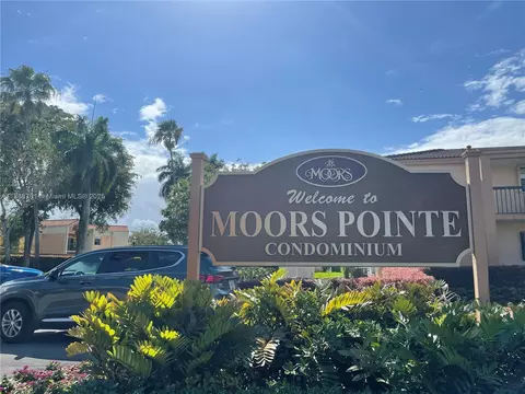 18216 Mediterranean Blvd #1-19, Hialeah, FL 33015