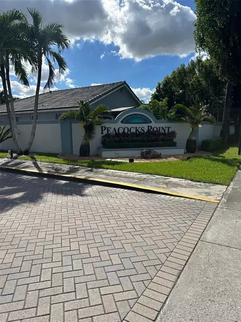 16451 SW 98th Ter, Miami, FL 33196
