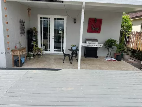 18247 NW 88th Pl, Hialeah, FL 33018 photo 38