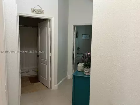 18247 NW 88th Pl, Hialeah, FL 33018 photo 29
