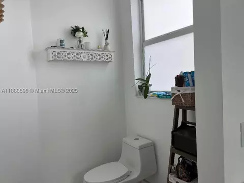 18247 NW 88th Pl, Hialeah, FL 33018 photo 26
