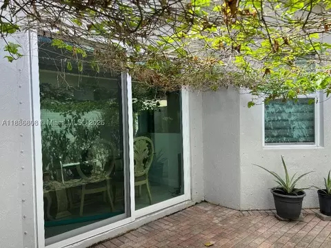18247 NW 88th Pl, Hialeah, FL 33018 photo 35