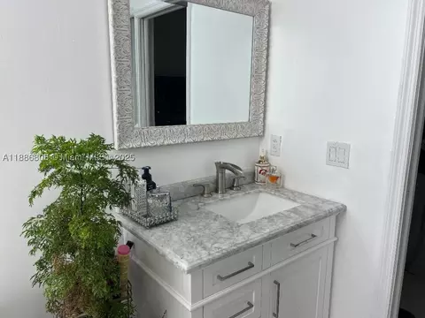 18247 NW 88th Pl, Hialeah, FL 33018 photo 25