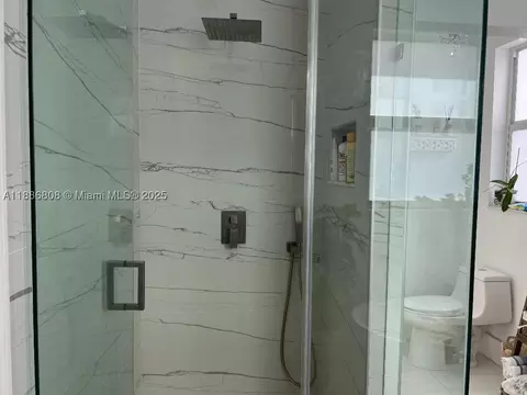 18247 NW 88th Pl, Hialeah, FL 33018 photo 22