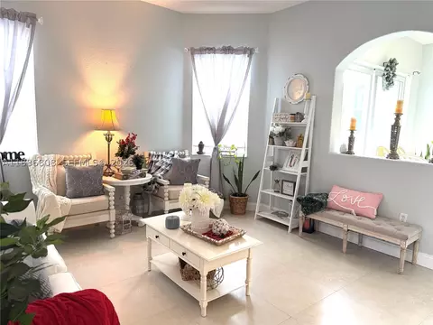 18247 NW 88th Pl, Hialeah, FL 33018 photo 6