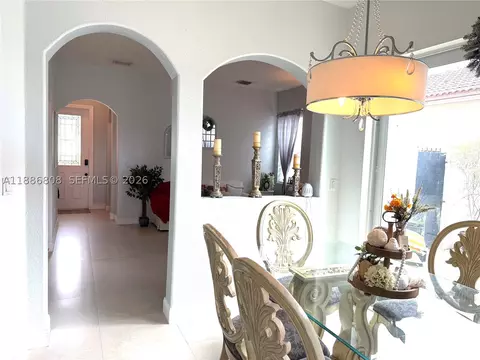 18247 NW 88th Pl, Hialeah, FL 33018 photo 8