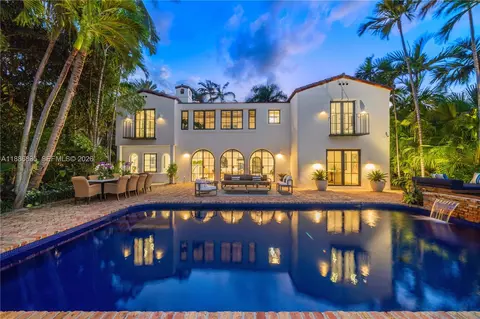 6065 Pine Tree Dr, Miami Beach, FL 33140