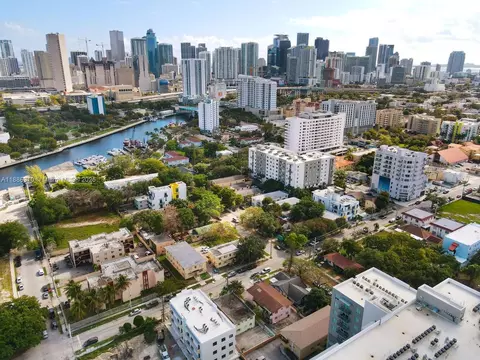 212 NW 7th Ave, Miami, FL 33128