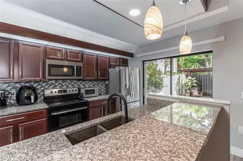 9146 SW 23rd St, Davie, FL 33324