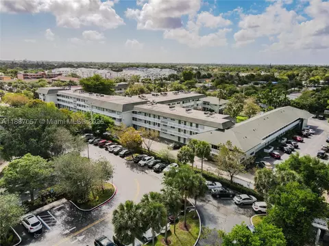 4200 NW 3rd Ct #116, Plantation, FL 33317