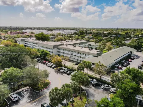 4200 NW 3rd Ct #116, Plantation, FL 33317