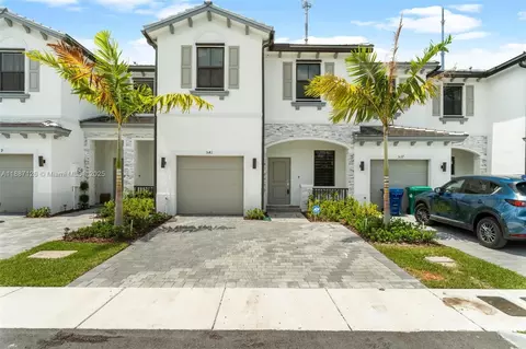 541 NW 204th St, Miami Gardens, FL 33169