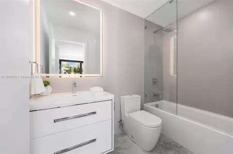 202 Sunrise Dr #202C, Key Biscayne, FL 33149 photo 22